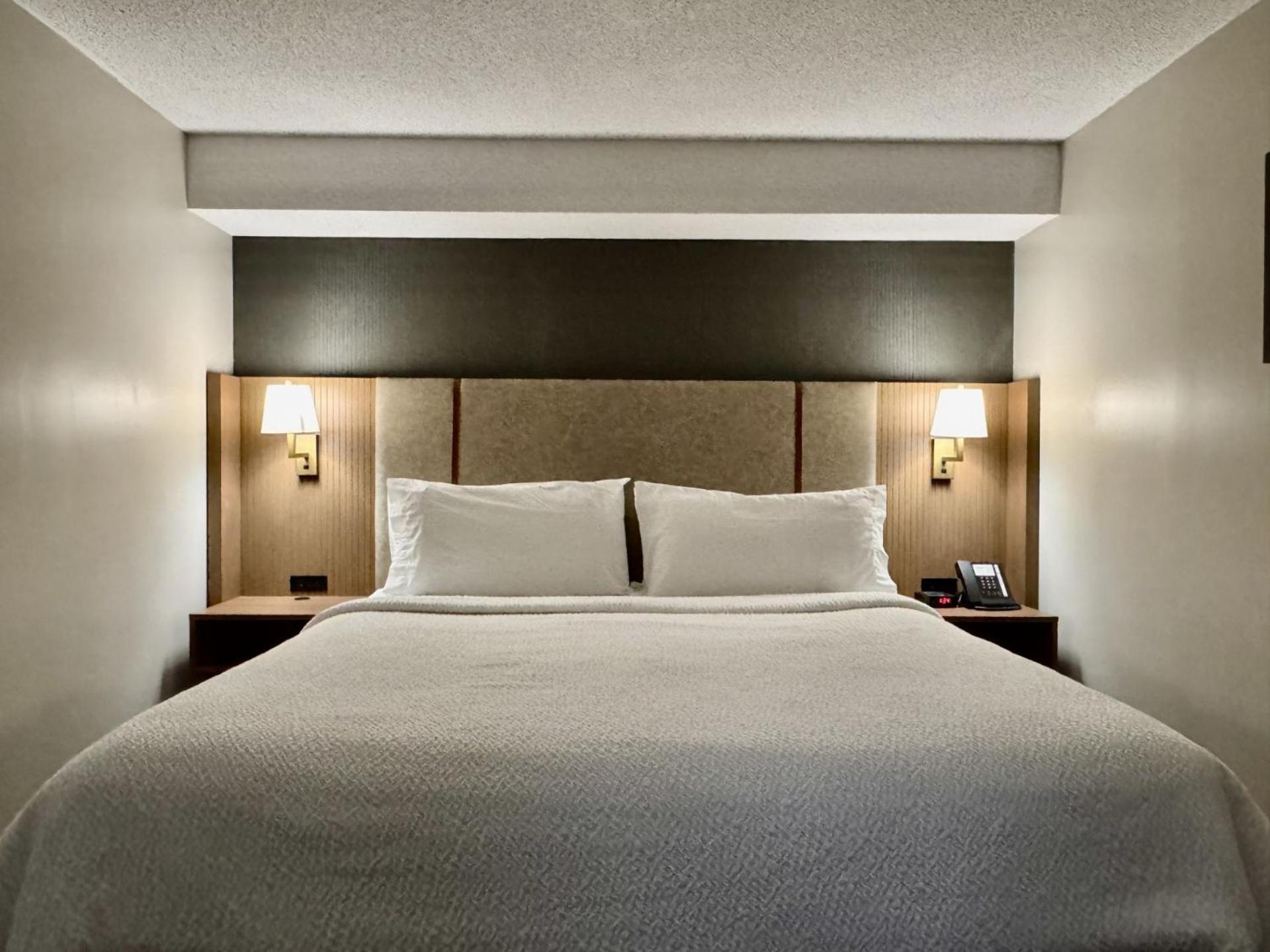 Holiday Inn Hotel & Suites London By Ihg Exteriör bild