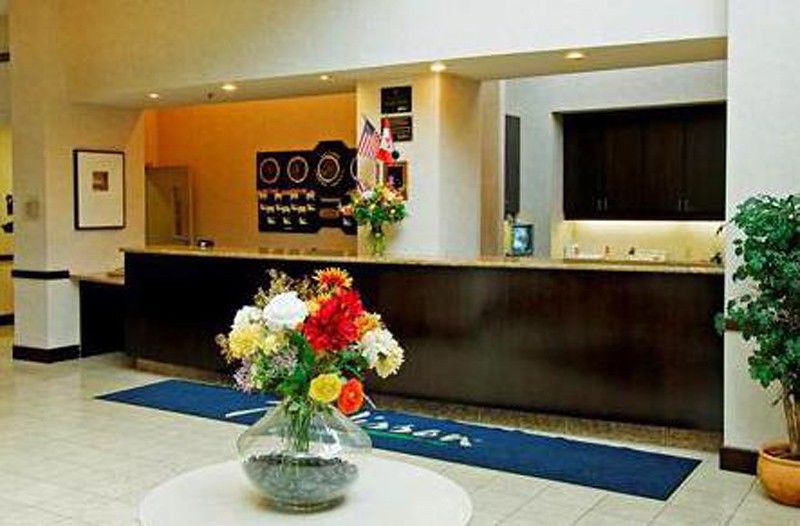 Holiday Inn Hotel & Suites London By Ihg Exteriör bild