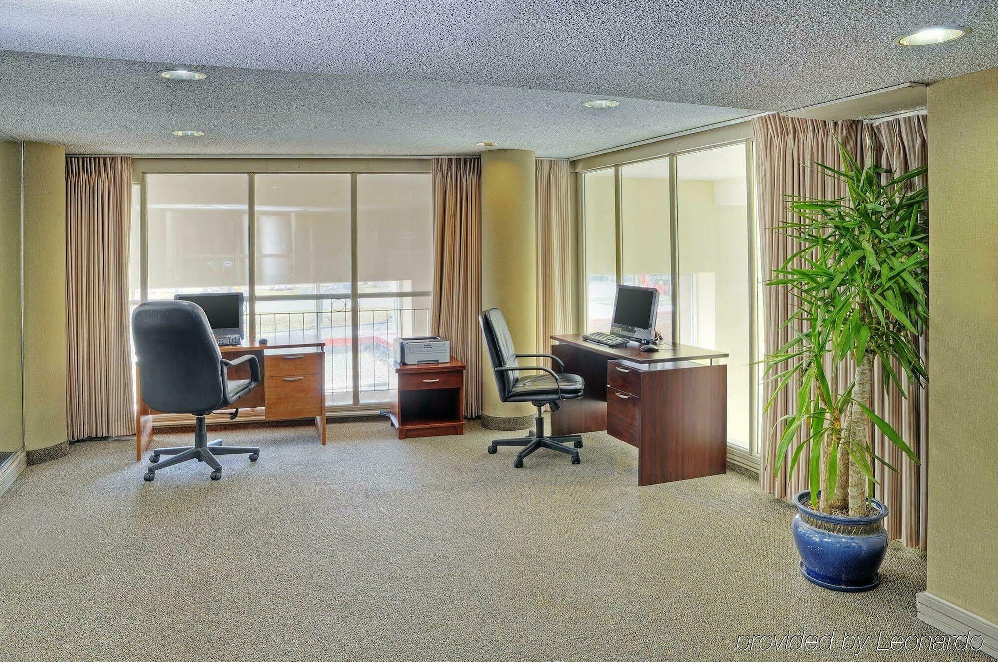 Holiday Inn Hotel & Suites London By Ihg Exteriör bild